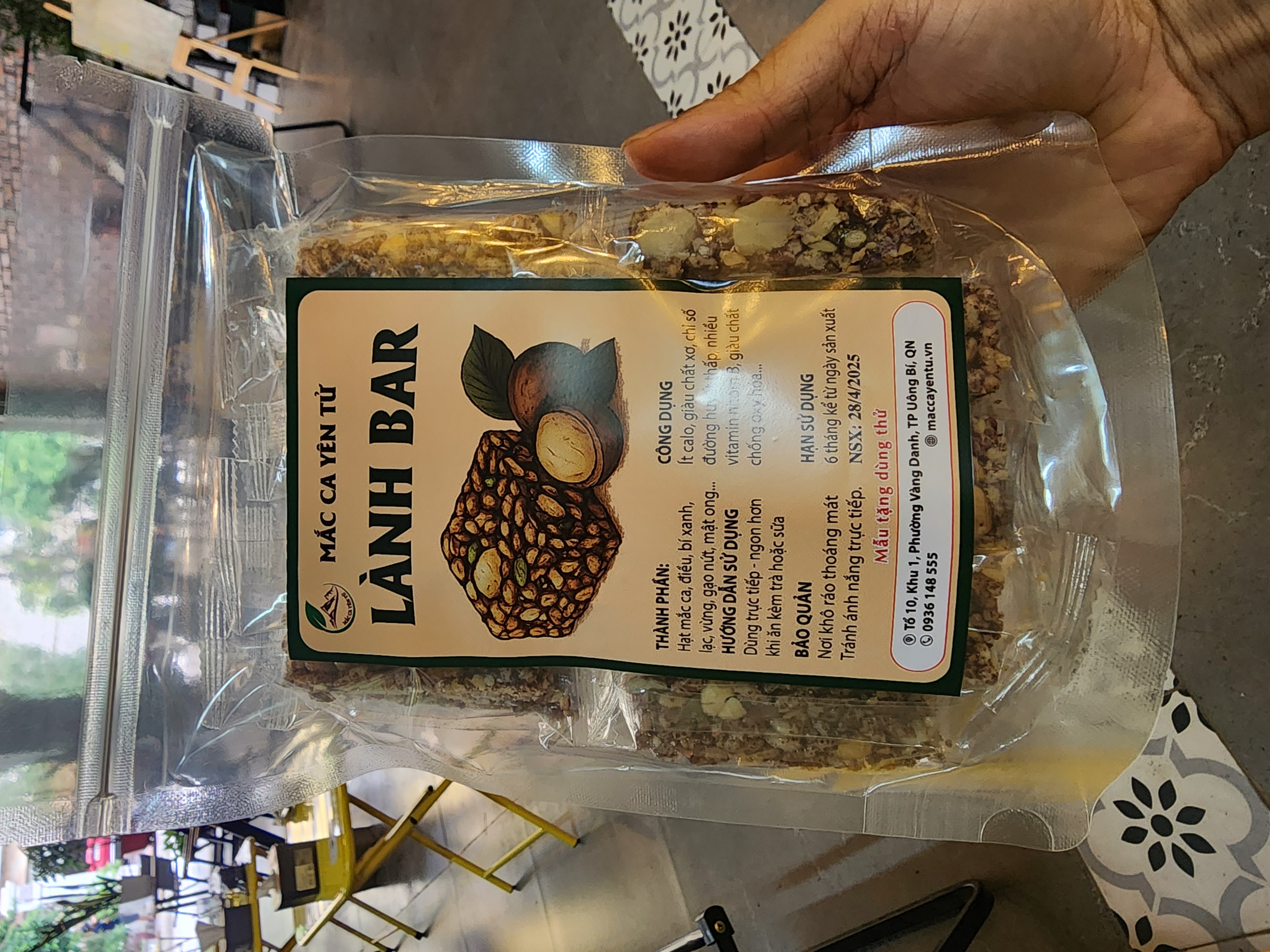 Thanh gạo lứt hạt mắc ca - LÀNH BAR