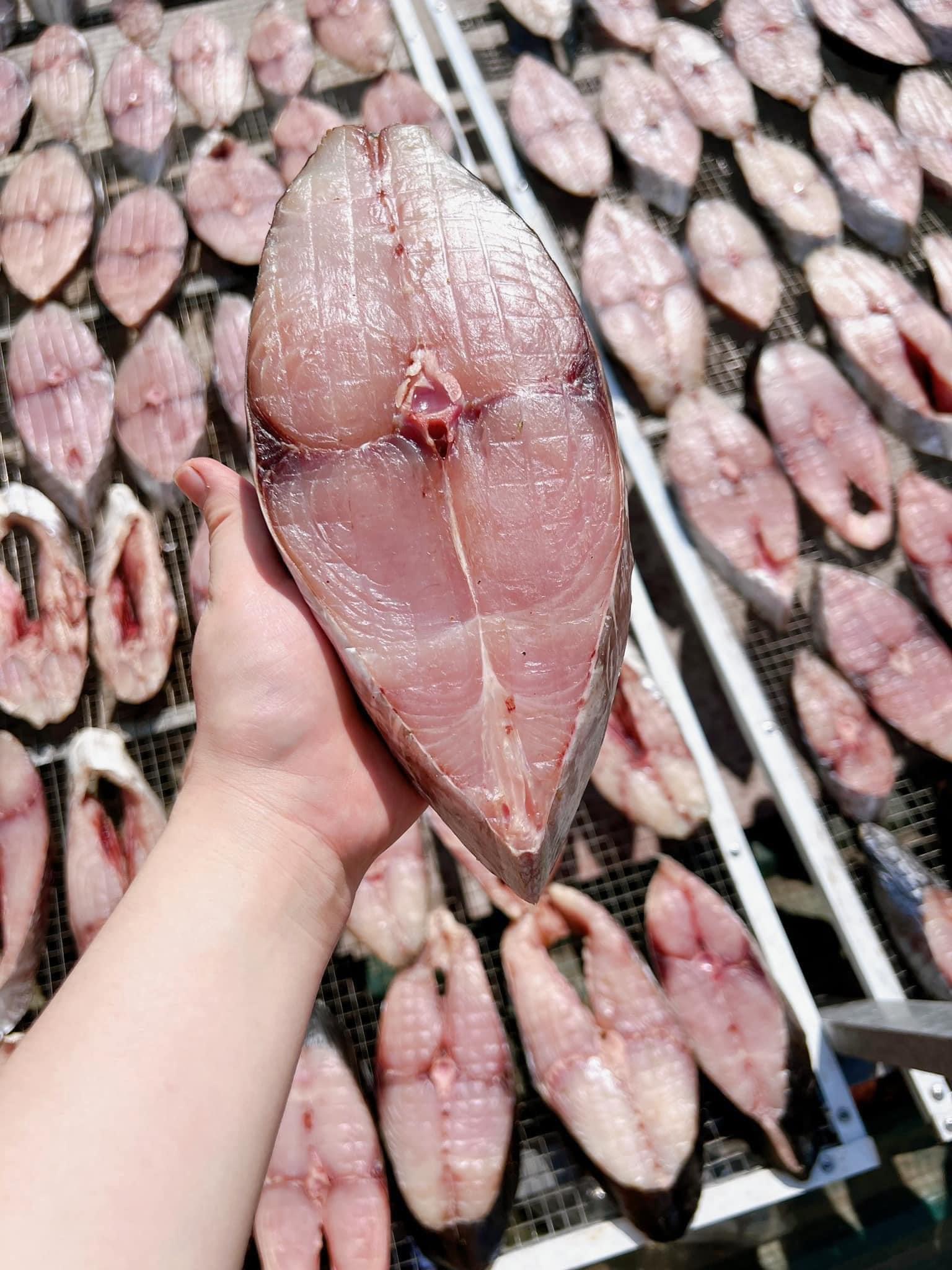 Cá thu héo 1 nắng 