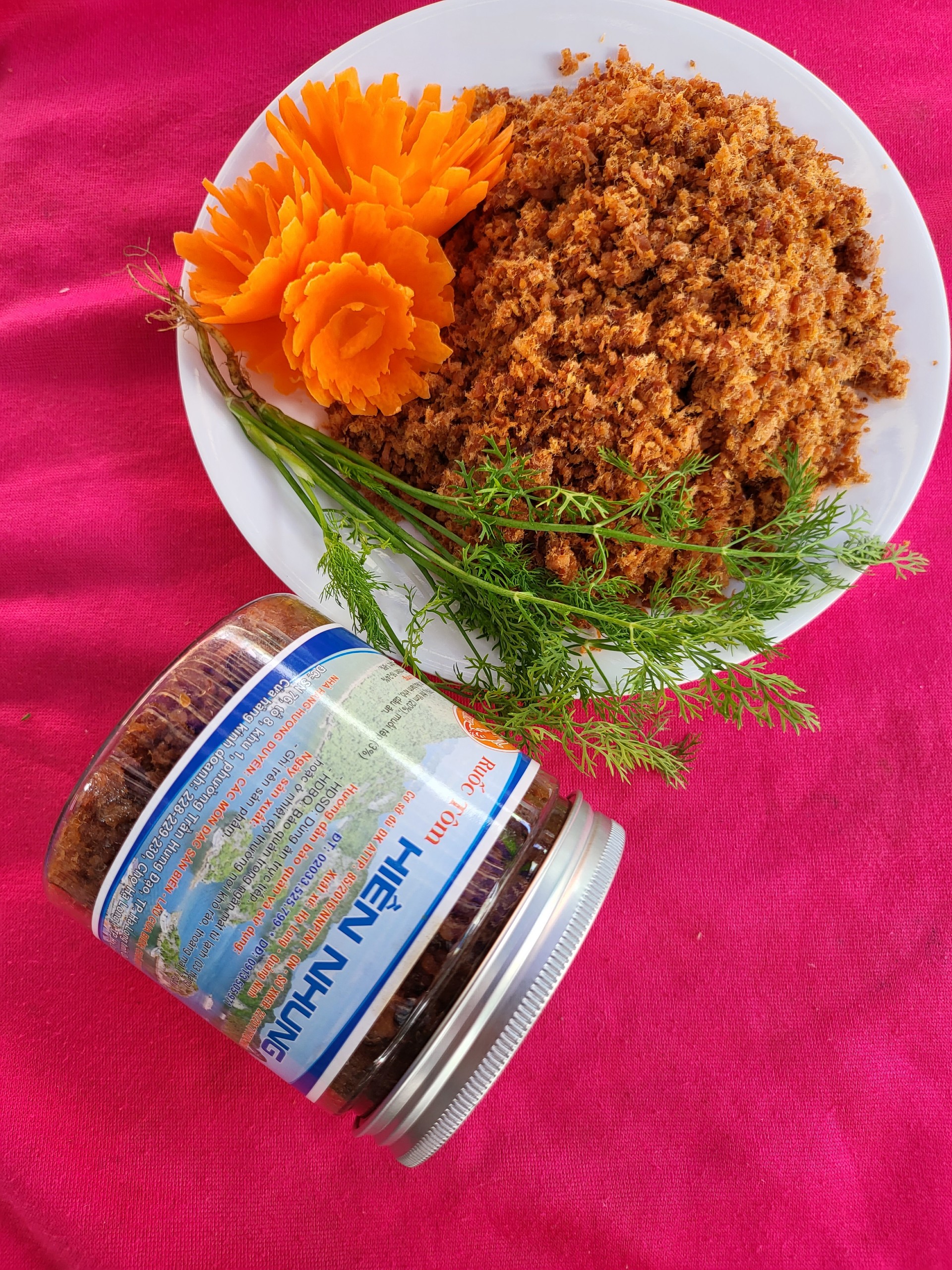 RUỐC TÔM HIỀN NHUNG